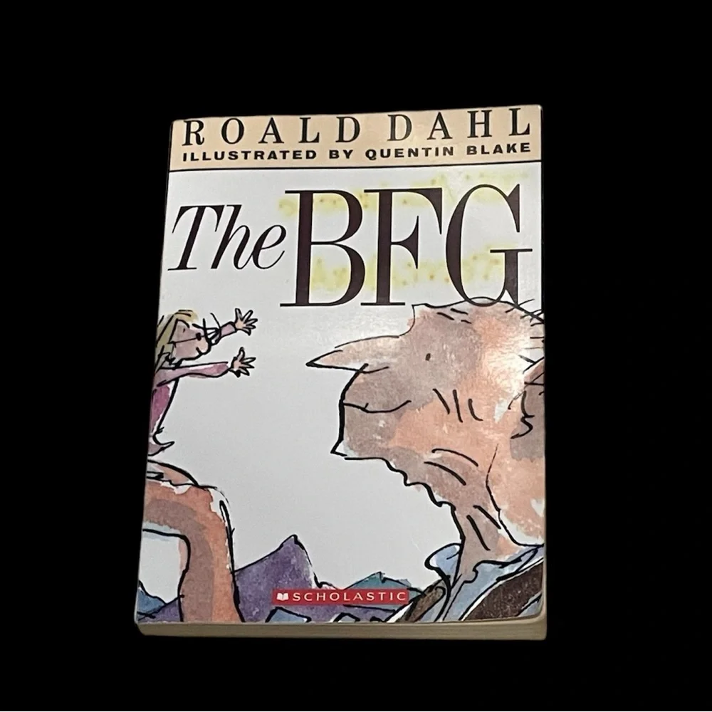 Other | 4 Book Collection By Roald Dahl Bfg James The Giant Peach Magic ...